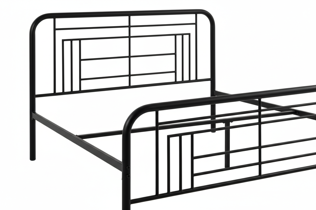 Headboard and footboard bar detail