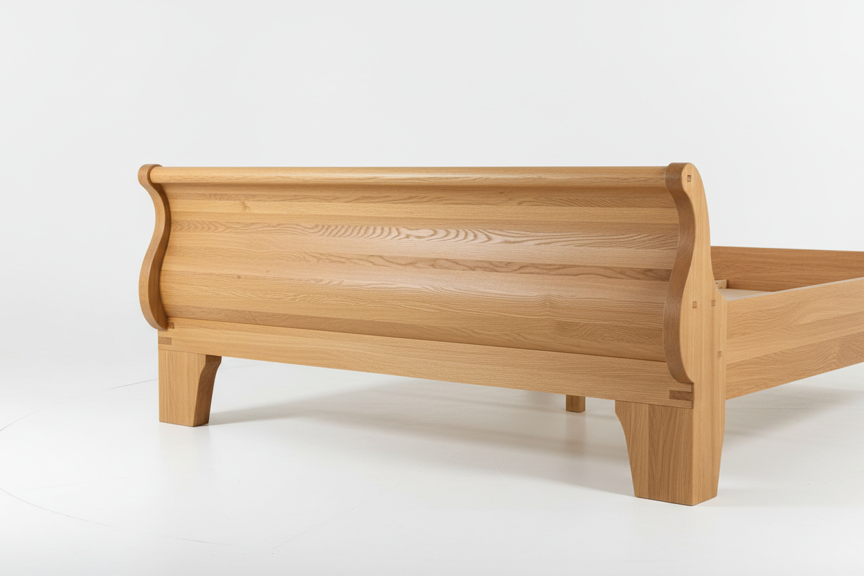 Footboard curved detail